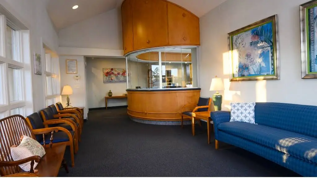 Drs. Belton & Schrimper, DDS PA - Professional dental clinic exterior with modern facilities