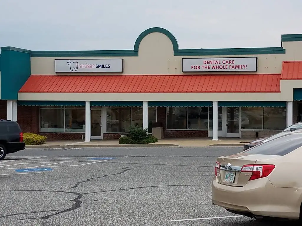 Artisan Smiles - Professional dental clinic exterior with modern facilities