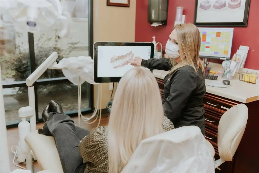 Davis Dental Studio - Hillsborough - Professional dental clinic exterior with modern facilities