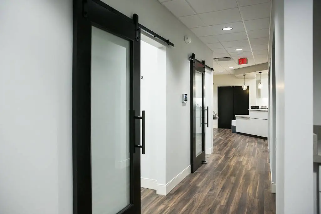 Red Oak Dentistry - Professional dental clinic exterior with modern facilities