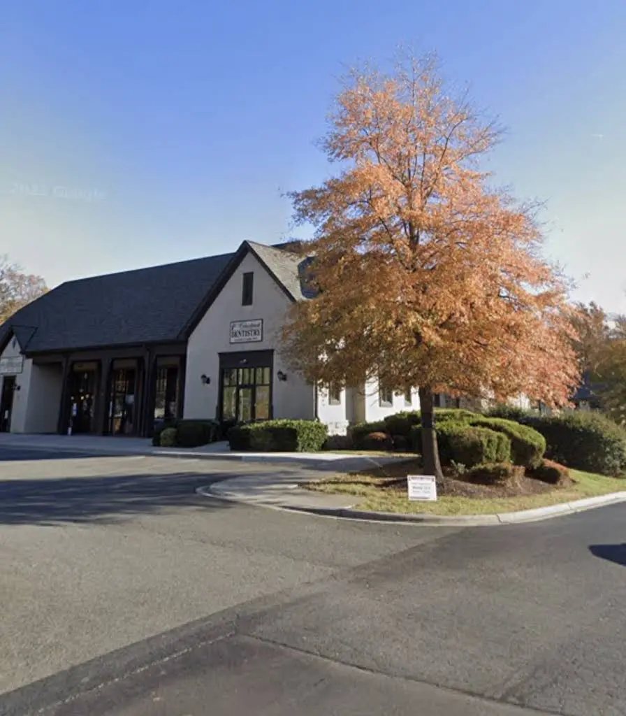 Chestnut Family and Cosmetic Dentistry - Professional dental clinic exterior with modern facilities