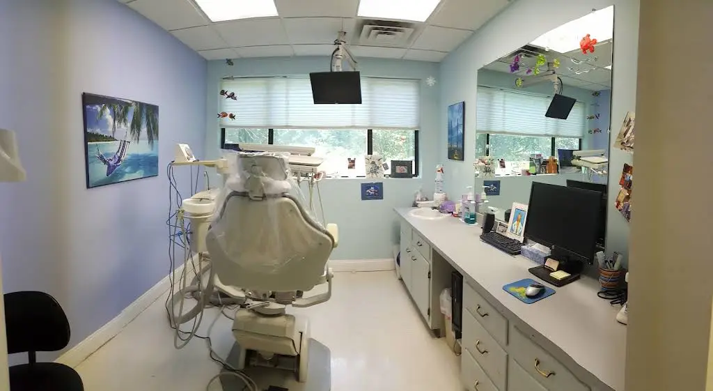 Colonial Dental Group - Professional dental clinic exterior with modern facilities