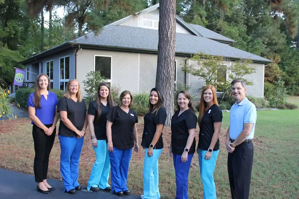 Goeckner Orthodontics - Professional dental clinic exterior with modern facilities