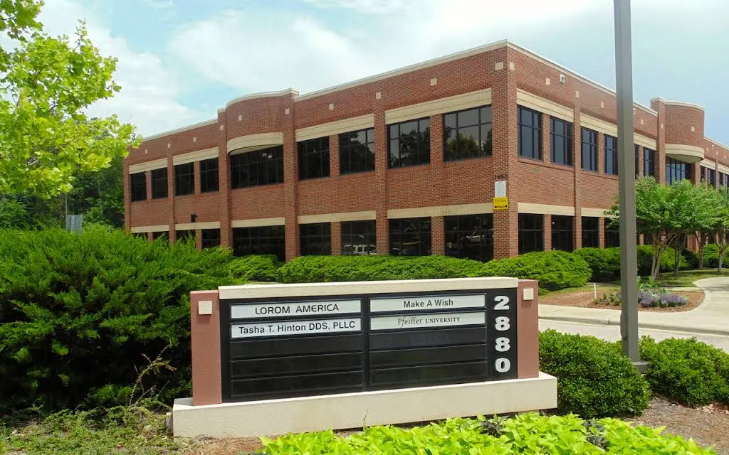 TTH Family Dentistry - Professional dental clinic exterior with modern facilities