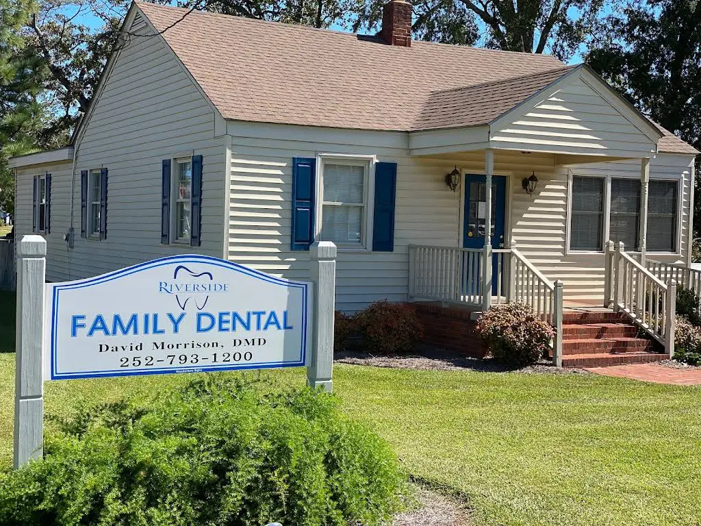 Riverside Family Dental - Professional dental clinic exterior with modern facilities