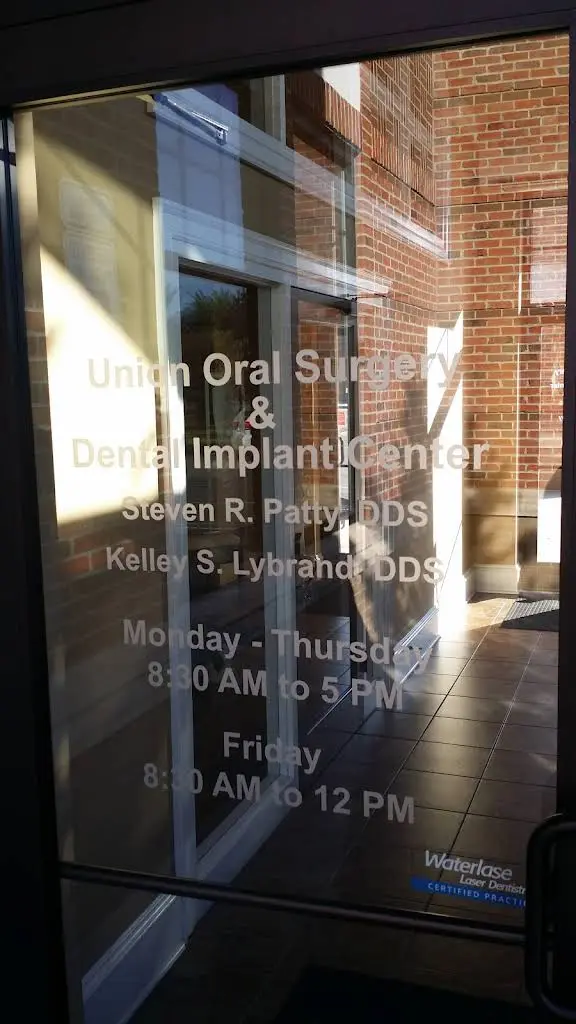 Union Oral Surgery and Dental Implant Center - Monroe - Professional dental clinic exterior with modern facilities