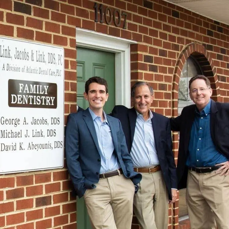 Link, Jacobs & Link, DDS, PC - Professional dental clinic exterior with modern facilities