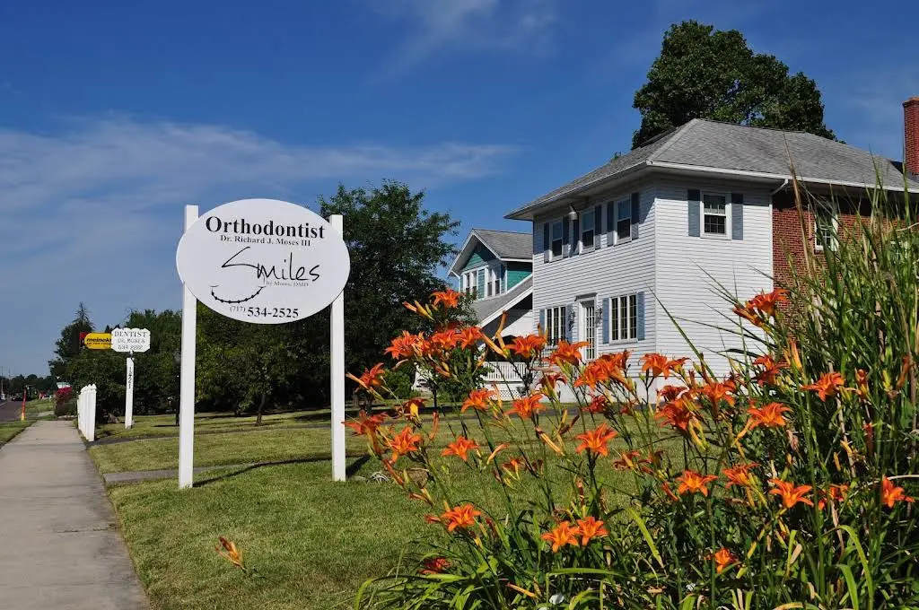 Smiles By Moses Orthodontics: Richard J. Moses, III, DMD, PC - Professional dental clinic exterior with modern facilities