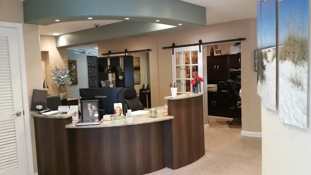 Hosek Dentistry - Professional dental clinic exterior with modern facilities
