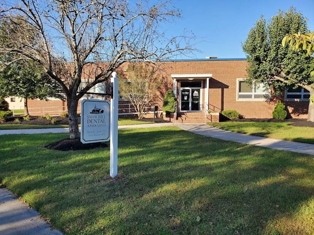 Snow Hill Dental Associates - Professional dental clinic exterior with modern facilities