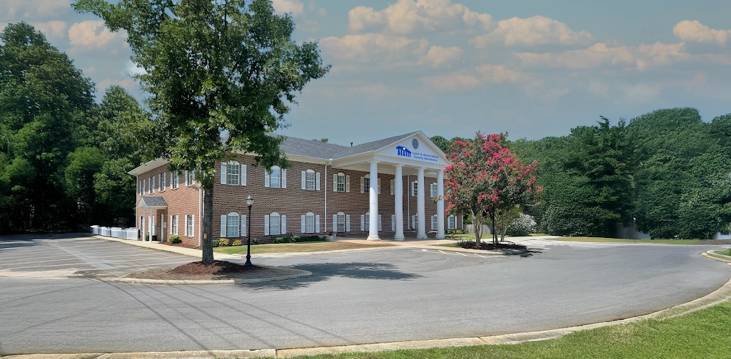 Lane & Associates Family Dentistry - Apex - Professional dental clinic exterior with modern facilities