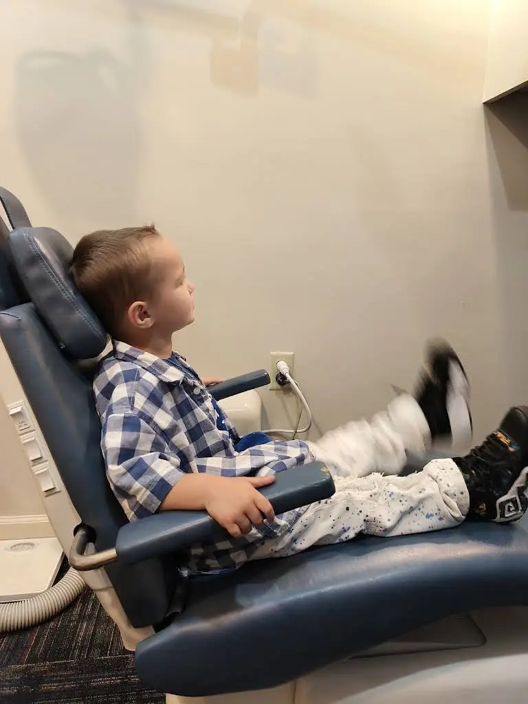 Super Smiles 4 Kids VA - Professional dental clinic exterior with modern facilities