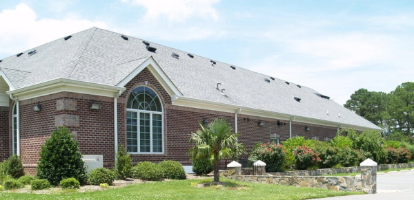 Dr. Steven L. Lang, DDS - Professional dental clinic exterior with modern facilities