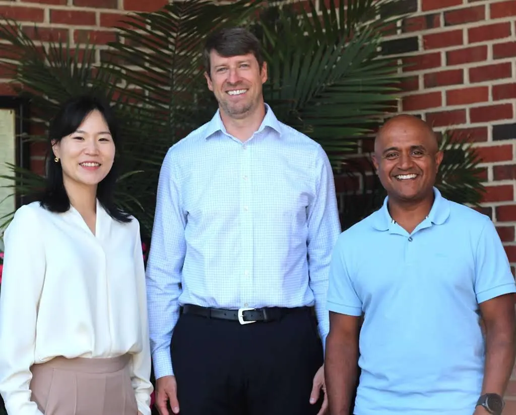Pittsboro Dental Associates - Professional dental clinic exterior with modern facilities