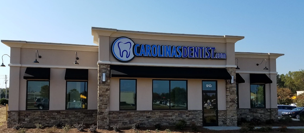 CarolinasDentist - Professional dental clinic exterior with modern facilities