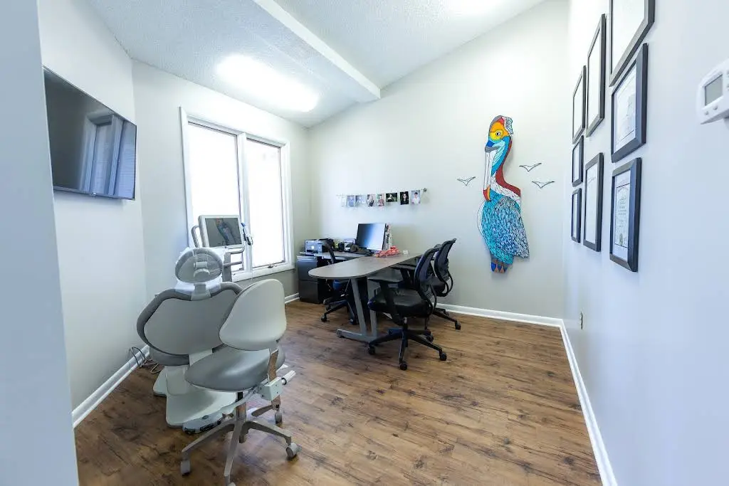 Maddux Orthodontics - Professional dental clinic exterior with modern facilities