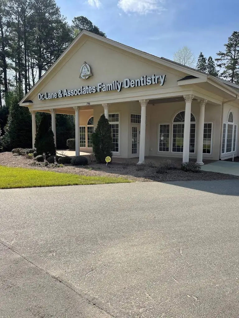 Lane & Associates Family Dentistry - Pittsboro - Professional dental clinic exterior with modern facilities