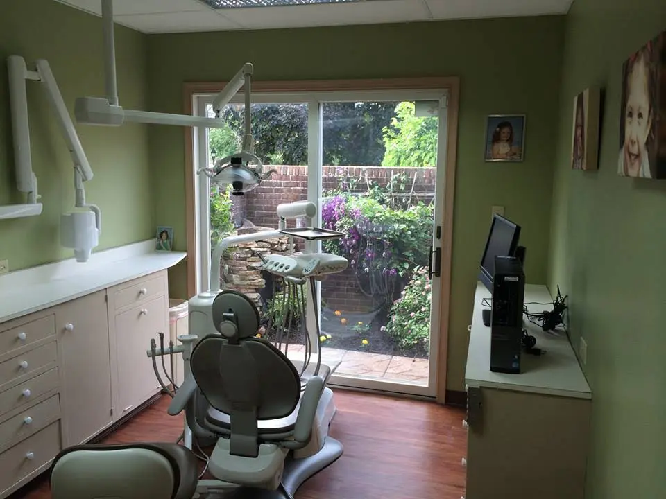 Affordable Dental Solutions - Reading - Professional dental clinic exterior with modern facilities