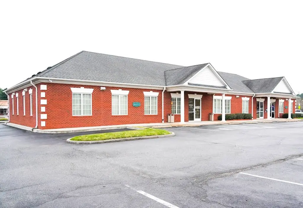 Troisi Dentistry - Professional dental clinic exterior with modern facilities