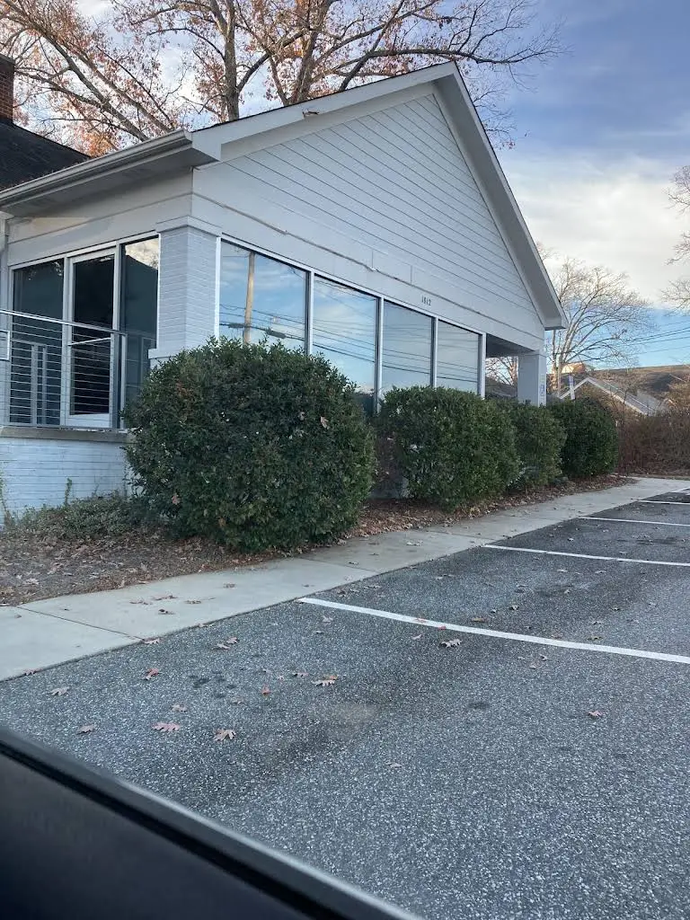 Busby & Webb Orthodontics - Professional dental clinic exterior with modern facilities