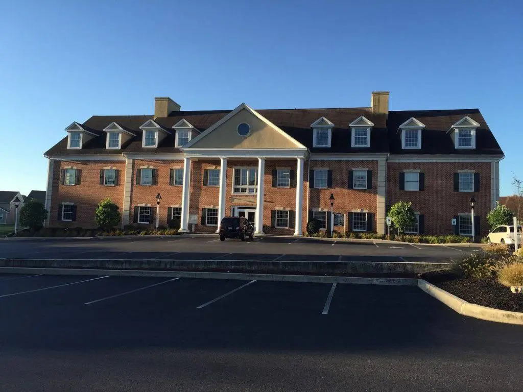 Keystone Endodontics - Professional dental clinic exterior with modern facilities