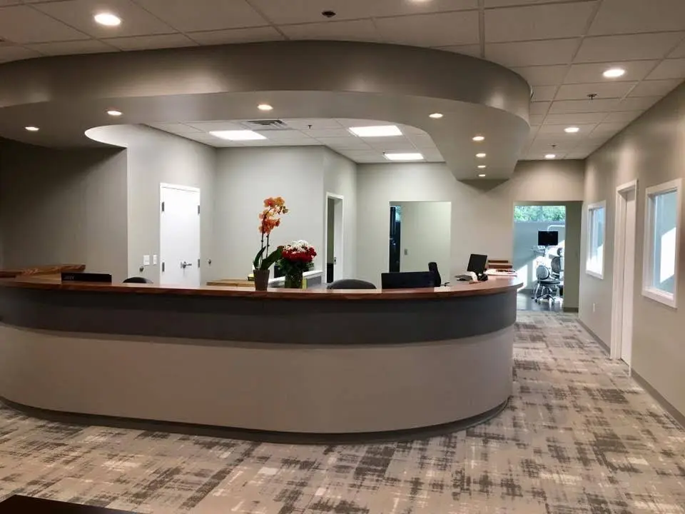 Reinecker Dental Group - Professional dental clinic exterior with modern facilities
