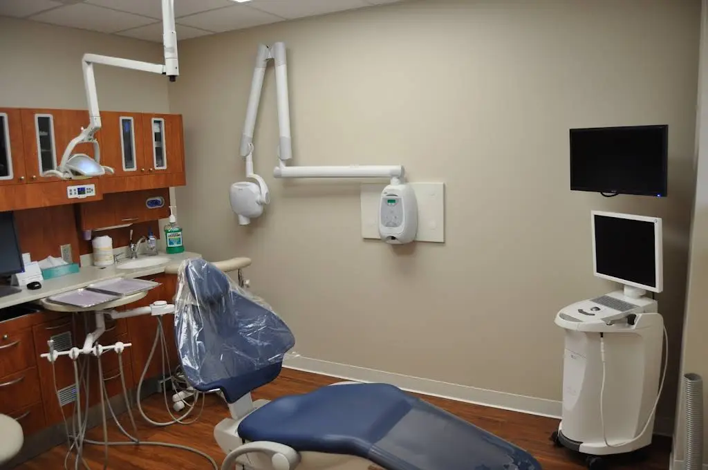 Risley Dental - Professional dental clinic exterior with modern facilities