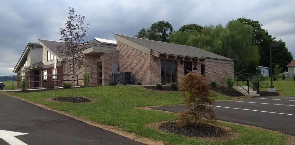 Howland Family Dental - Professional dental clinic exterior with modern facilities