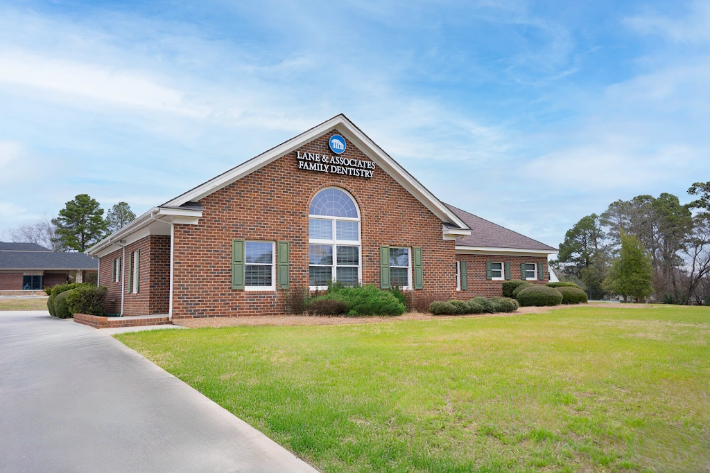 Lane & Associates Family Dentistry - Clinton - Professional dental clinic exterior with modern facilities