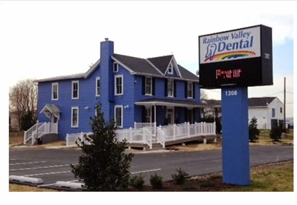 Rainbow Valley Dental - Professional dental clinic exterior with modern facilities