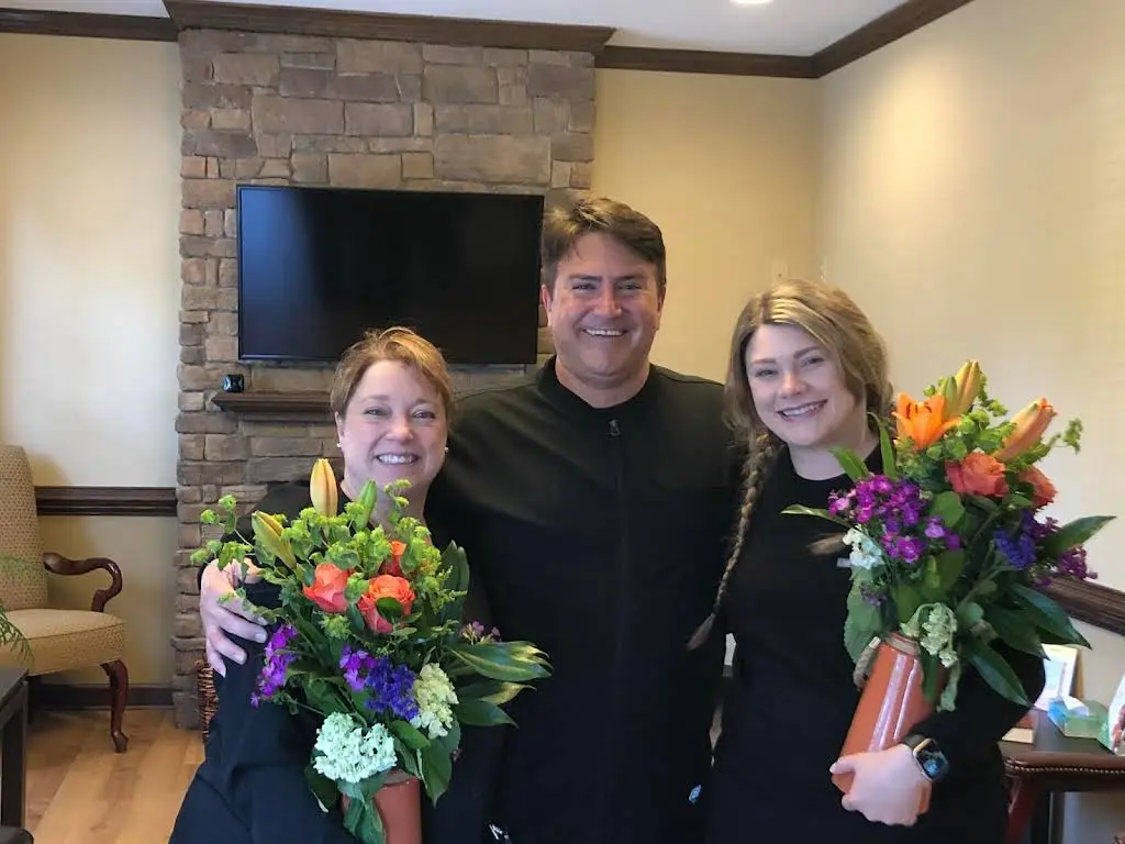 Daryl R. Hill, DDS, PLLC - Professional dental clinic exterior with modern facilities