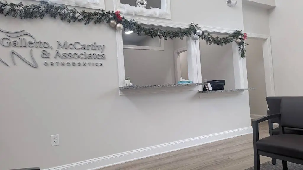 Galletto McCarthy & Associates - Professional dental clinic exterior with modern facilities