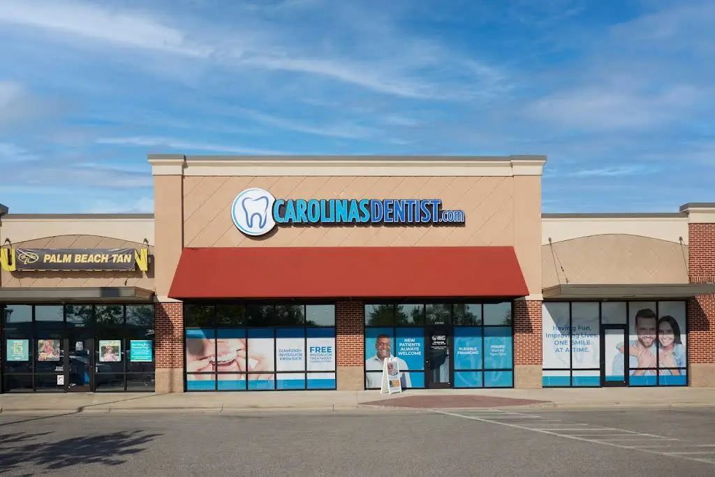 CarolinasDentist - Professional dental clinic exterior with modern facilities