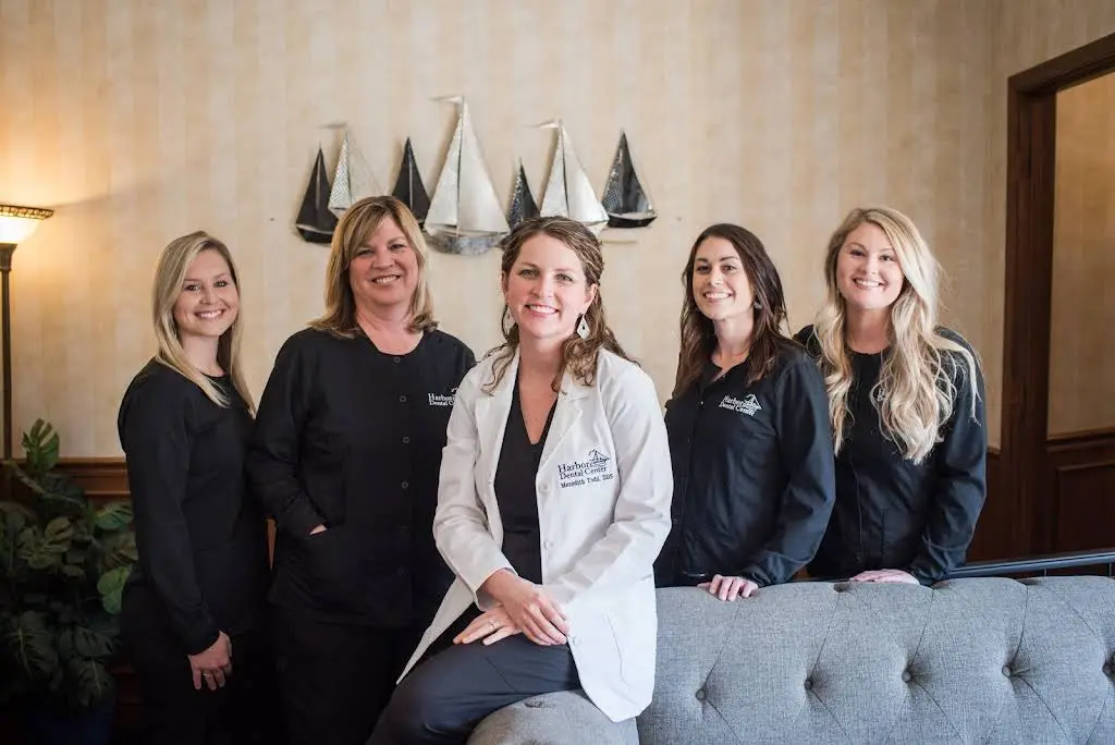 Harbor Dental Center - Professional dental clinic exterior with modern facilities