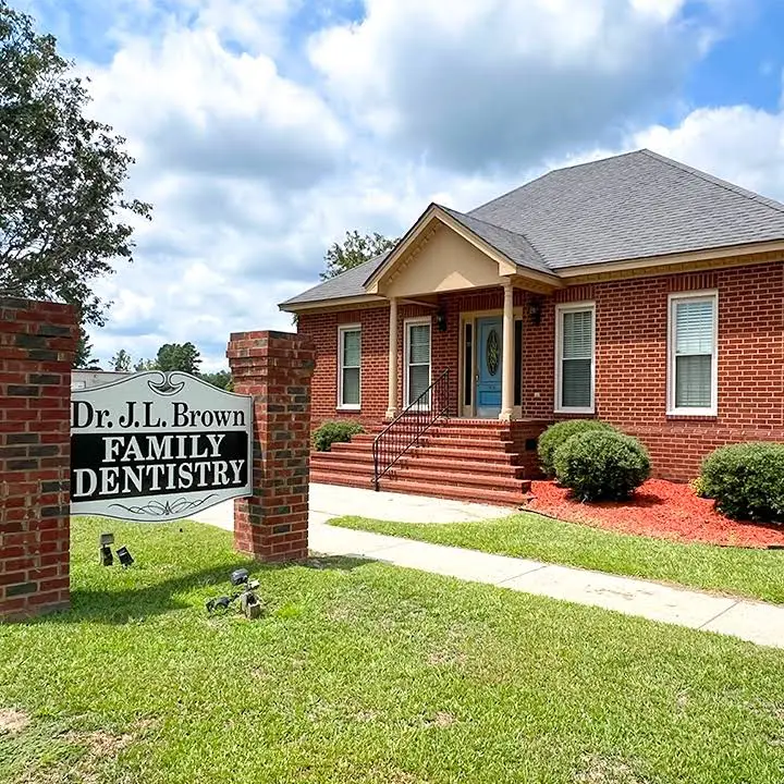 Pamplico Family Dentistry - with Dr. J. L. Brown - Professional dental clinic exterior with modern facilities