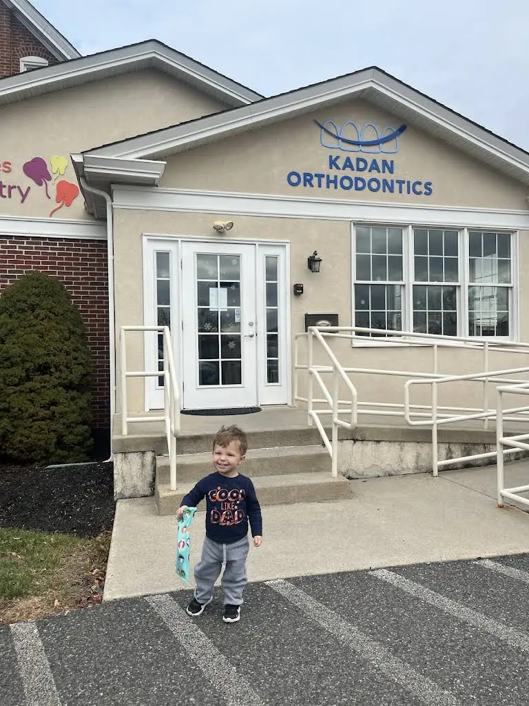 Bright Smiles Kids Dentistry - Professional dental clinic exterior with modern facilities