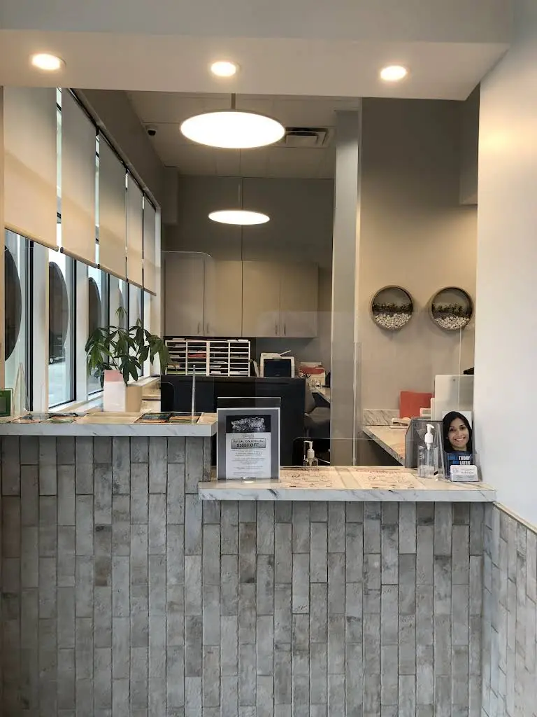 O2 Dental Group of Wilmington - Professional dental clinic exterior with modern facilities