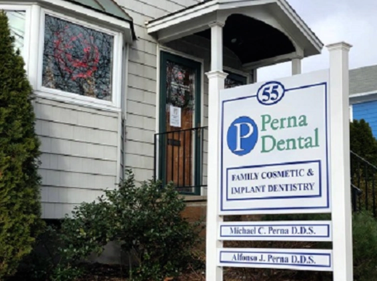 Perna Dental - Professional dental clinic exterior with modern facilities