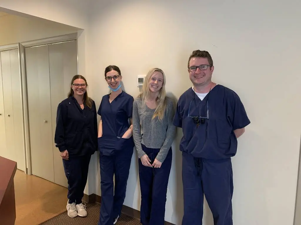 Summit Periodontics and Dental Implants LLC - Professional dental clinic exterior with modern facilities