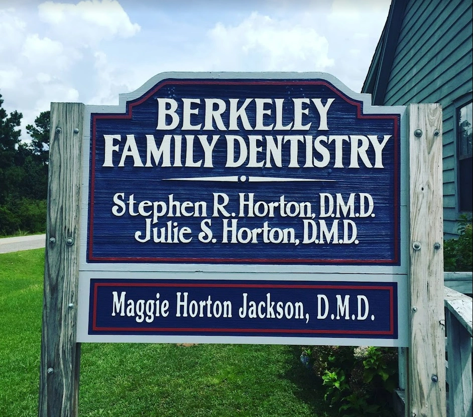 Berkeley Family Dentistry - Professional dental clinic exterior with modern facilities