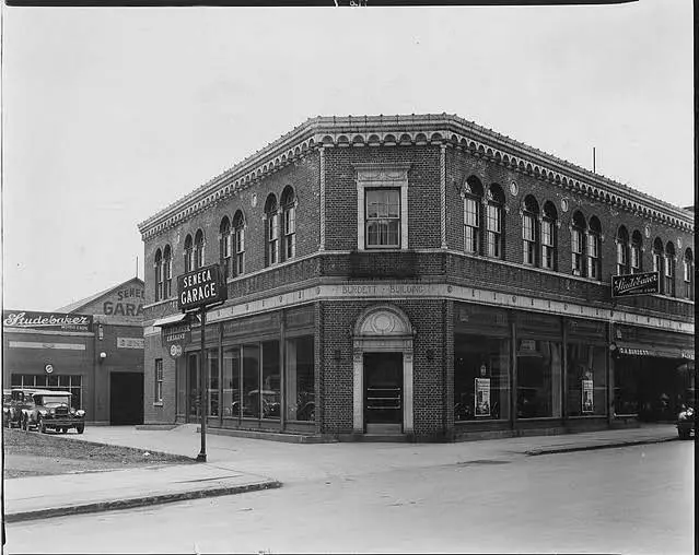 Hornell Family Dental - Steven Shinebarger, DMD - Professional dental clinic exterior with modern facilities