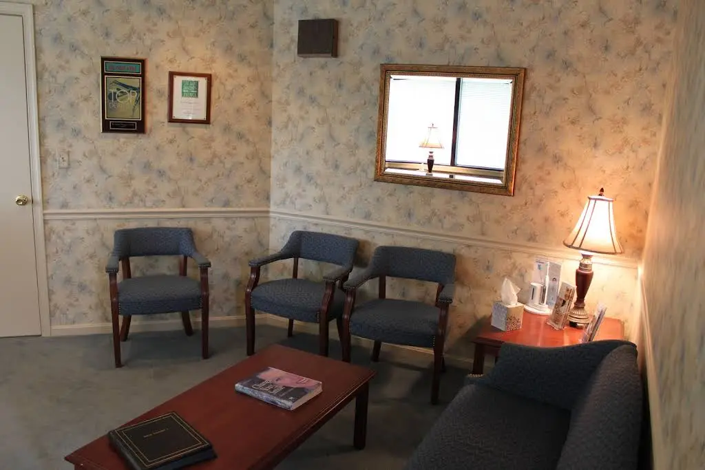 Walker Square Dental Associates - Professional dental clinic exterior with modern facilities