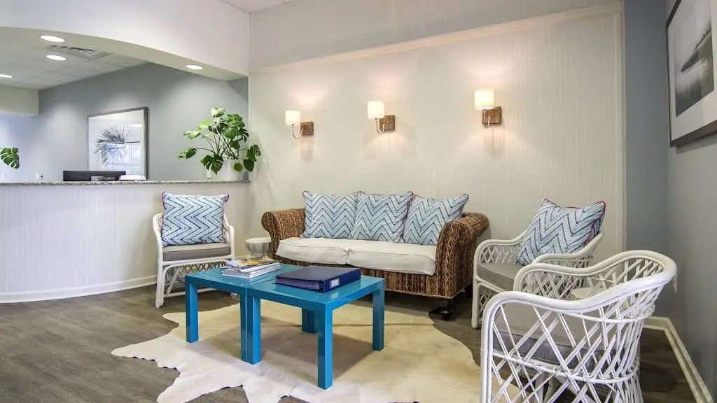 Crane Family Dentistry - Professional dental clinic exterior with modern facilities