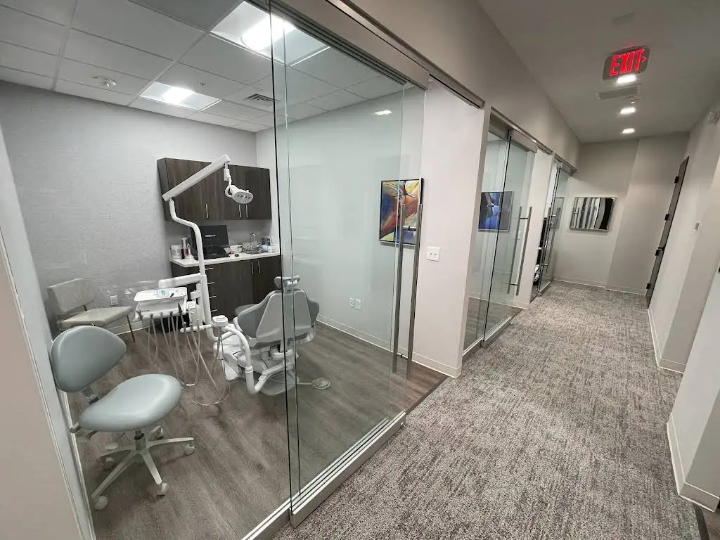 GoClear Orthodontics - Professional dental clinic exterior with modern facilities