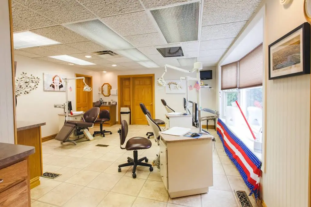Somerset Orthodontic Specialists - Professional dental clinic exterior with modern facilities