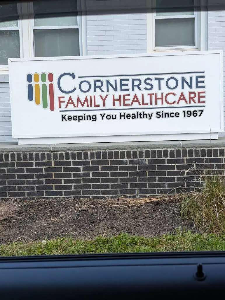 Middletown Community Health Center - Professional dental clinic exterior with modern facilities