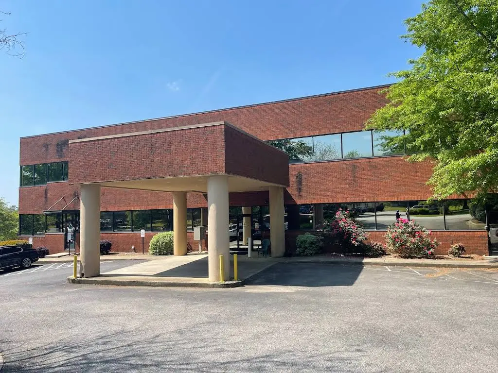Midlands Endodontics - Professional dental clinic exterior with modern facilities