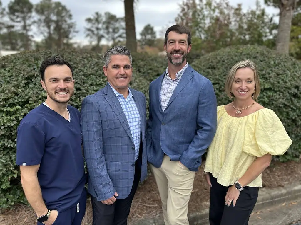 Palmetto Smiles - Professional dental clinic exterior with modern facilities
