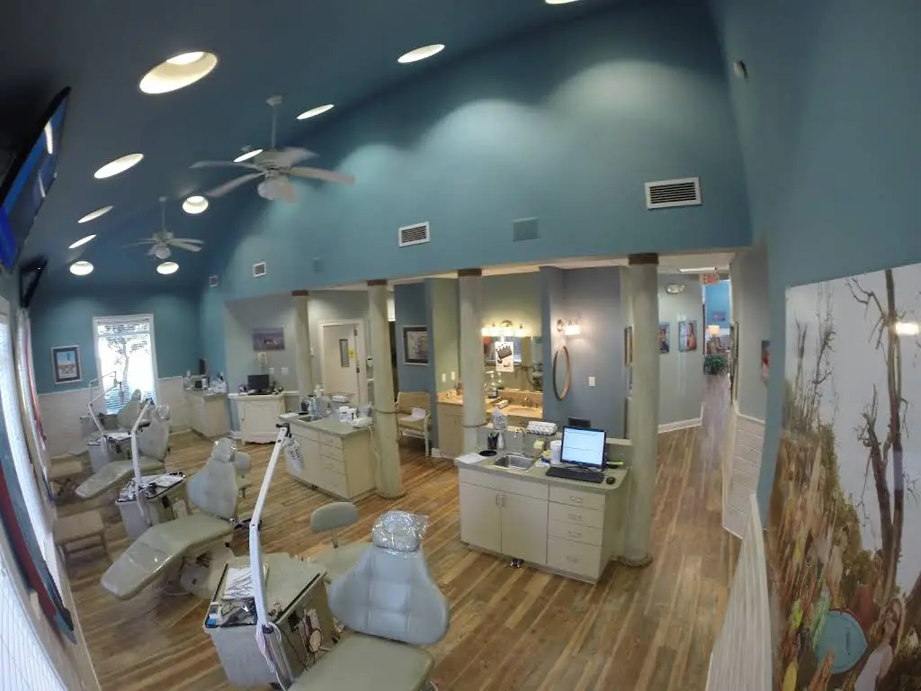 Bocklet Orthodontics - Professional dental clinic exterior with modern facilities