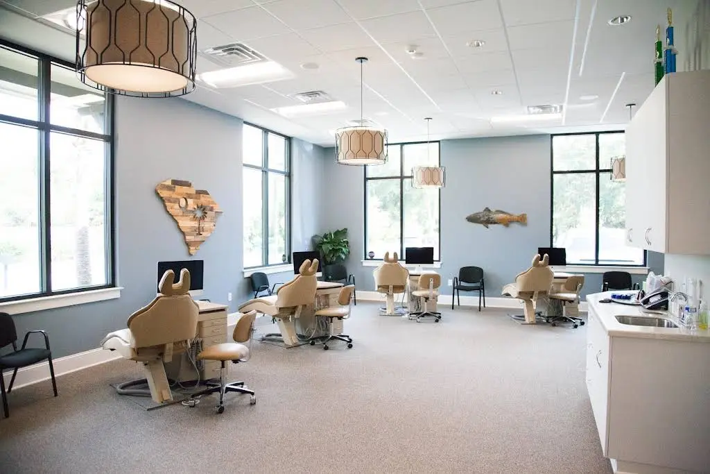 Nash Orthodontics - Professional dental clinic exterior with modern facilities